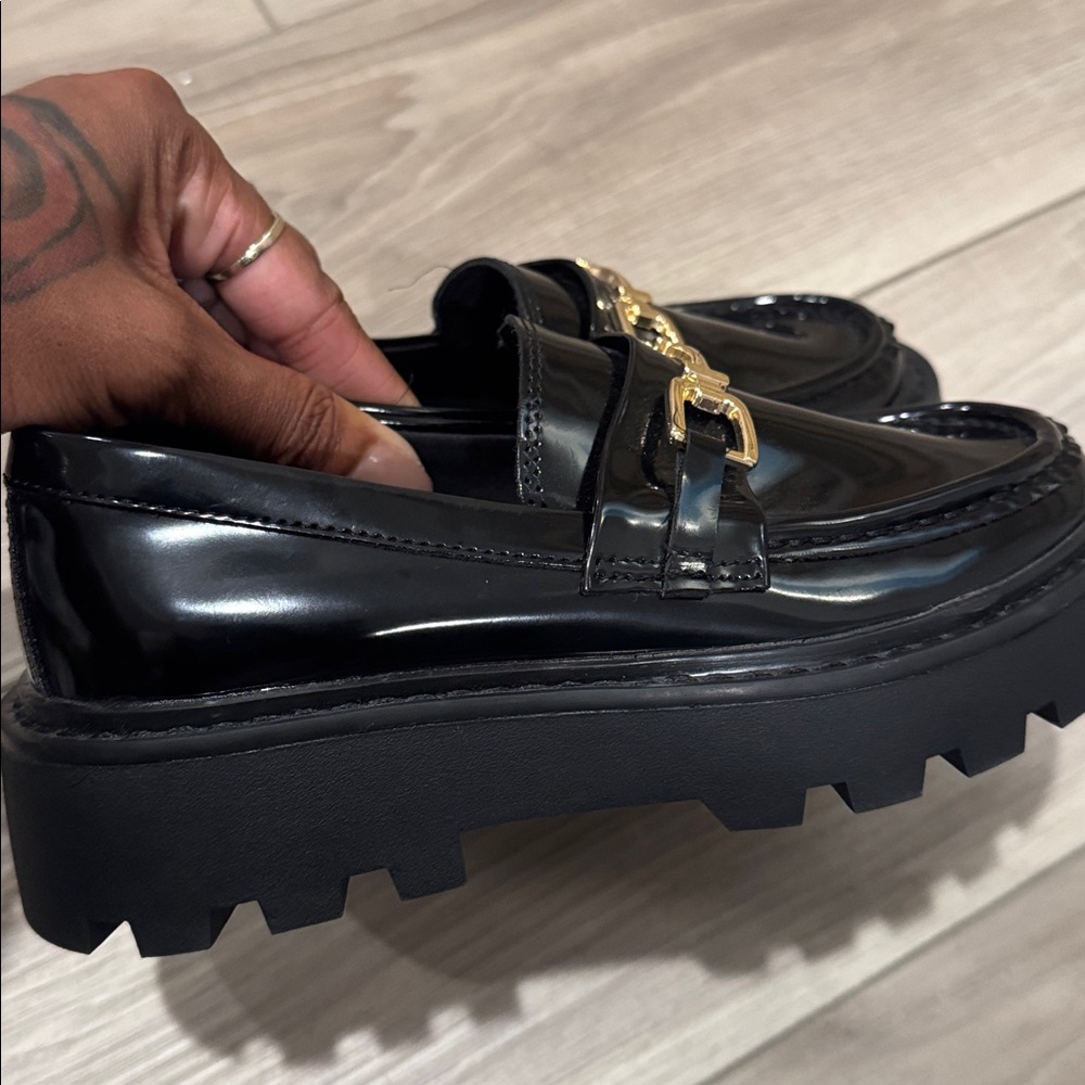 Girls Zara Glossy Black Loafers with Gold Accent - Picture 3 of 6